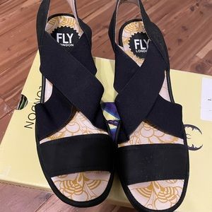 Fly London Cupido sandals in Black 39